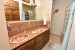 El Dorado Ranch casa Zur Heide - master bathroom double sink